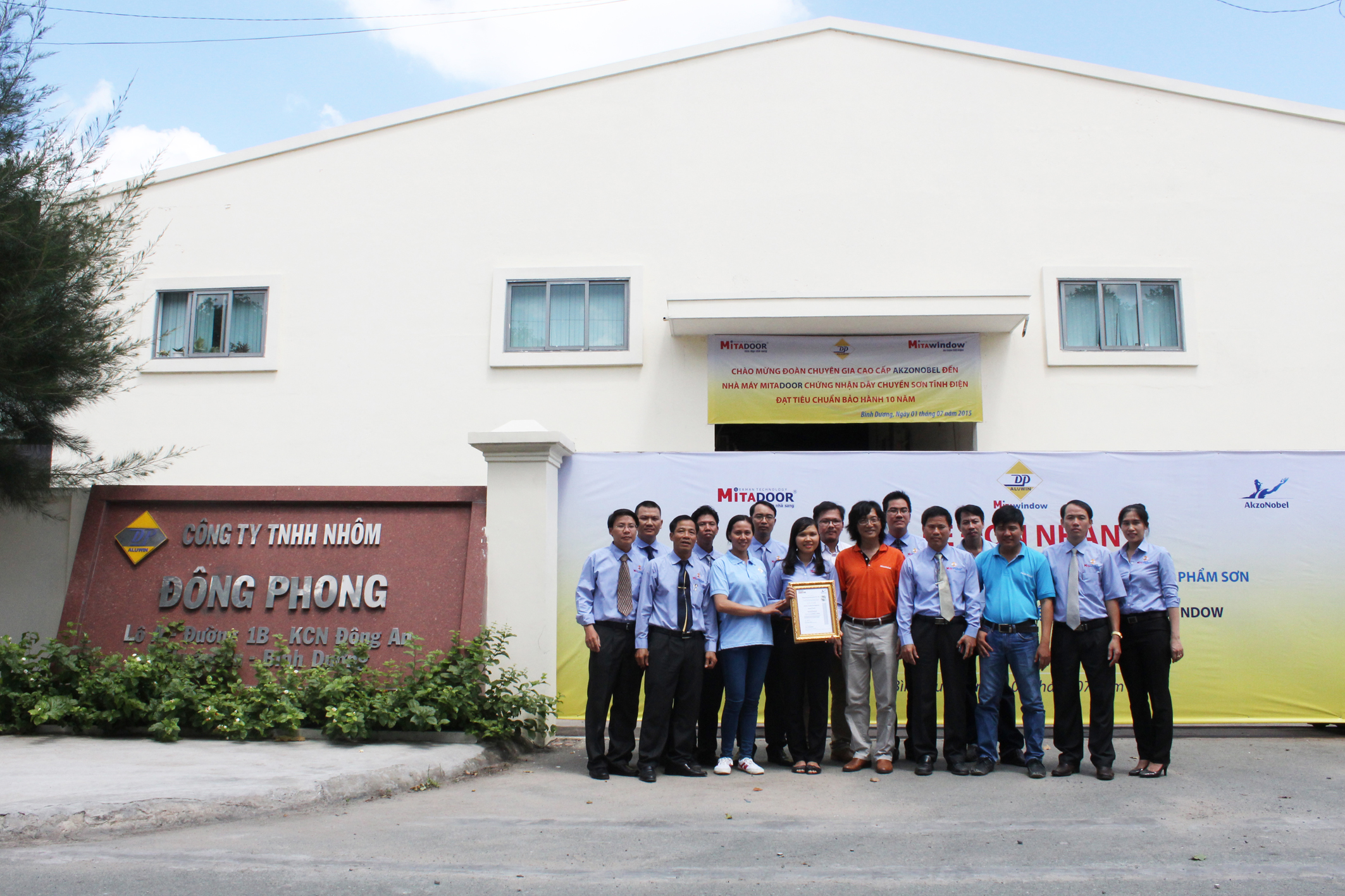 Akzonobel chung nhan mitadoor